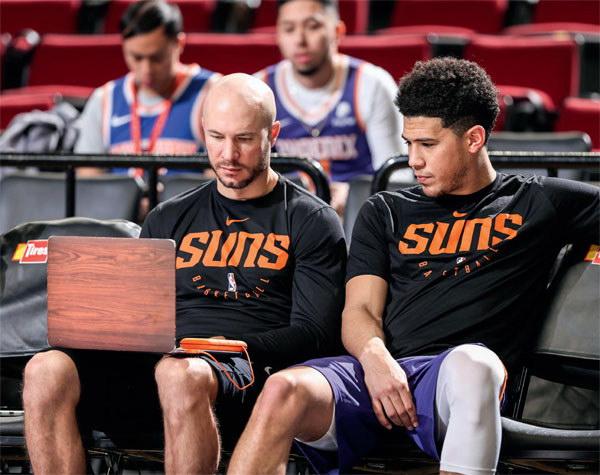 NBA队主教练发声，誓言带队登顶