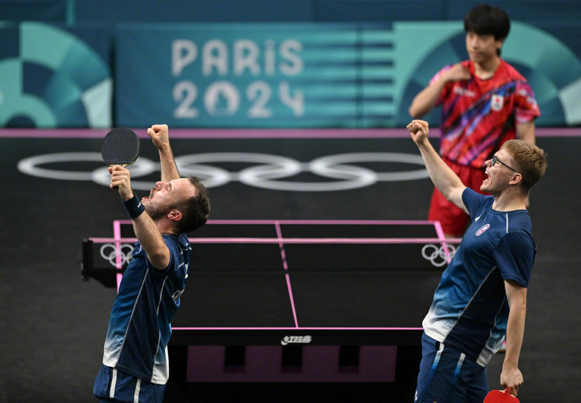 法国队碾压德国队，张本智和点燃赛场