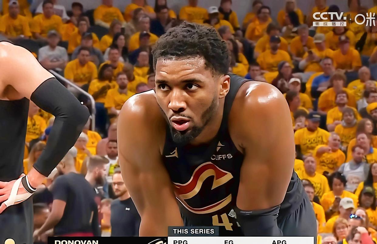 热火翻盘步行者，米切尔刷新纪录