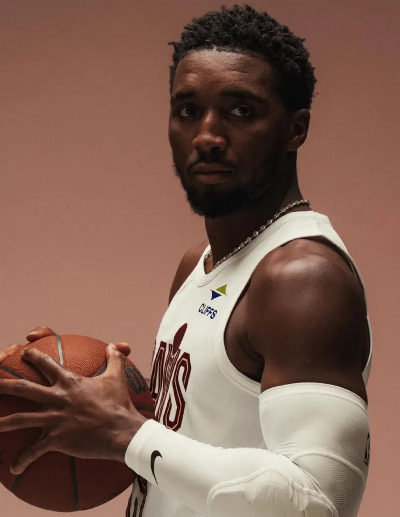 热火翻盘步行者，米切尔刷新纪录