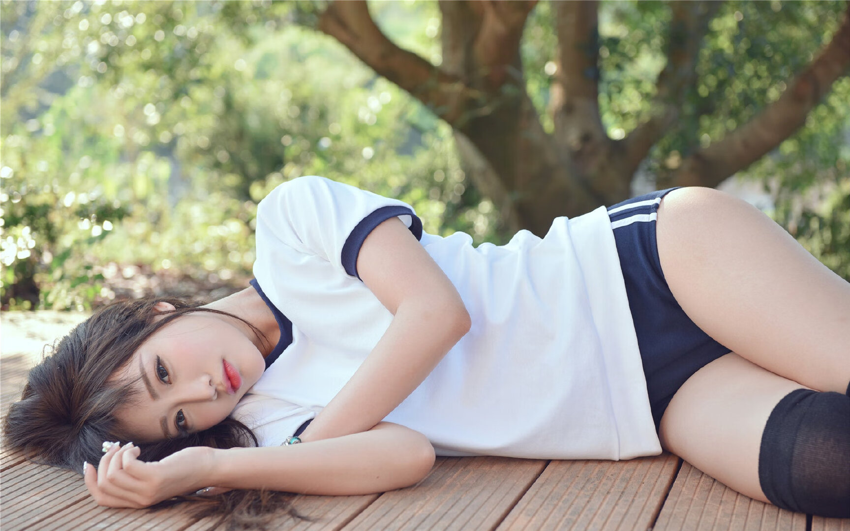 街道赛巅峰对决，爱尔兰力量险胜巴萨速度