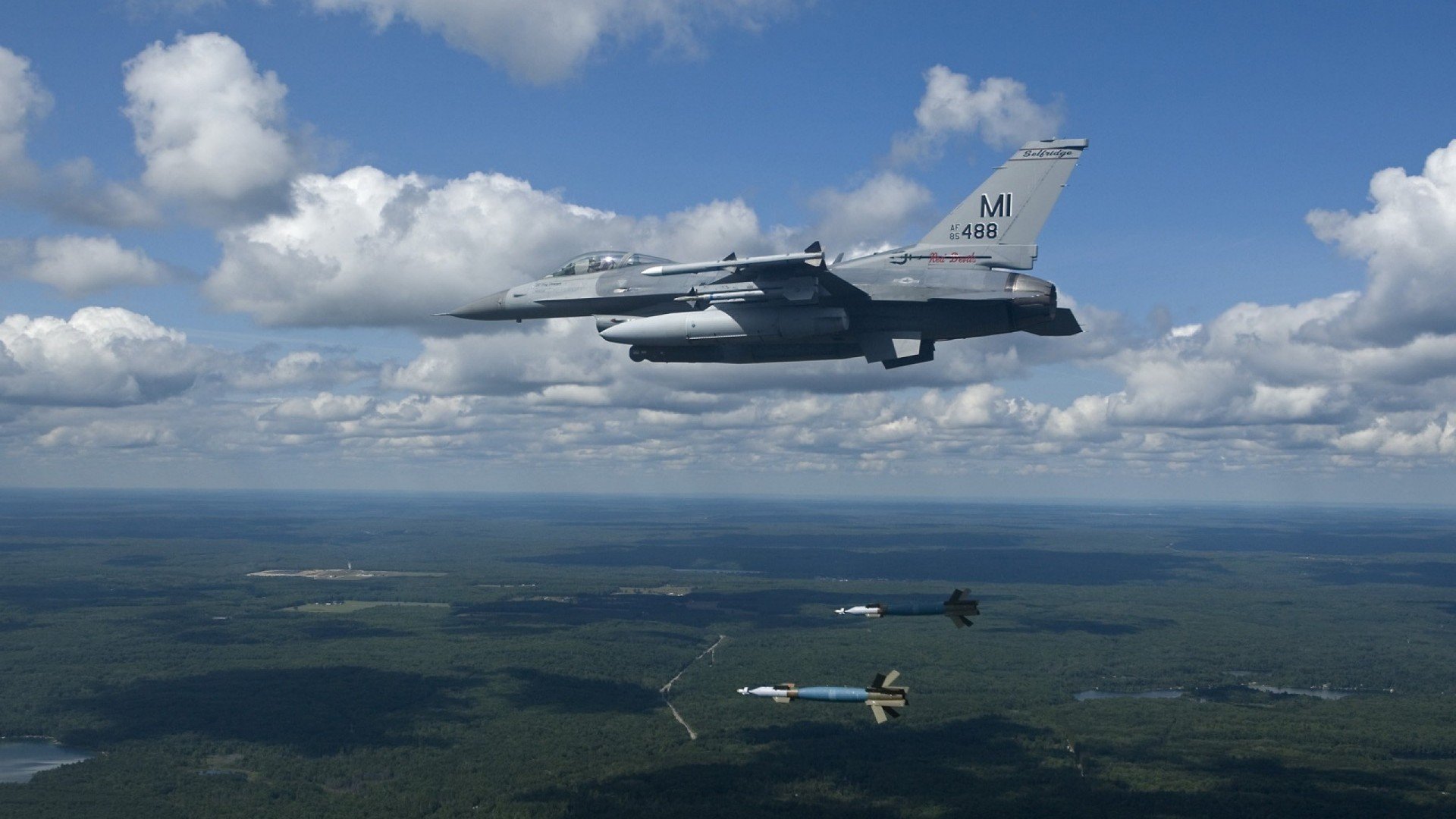 团队洪流VS孤星璀璨，灰熊的一波流与库里的关键先生哲学