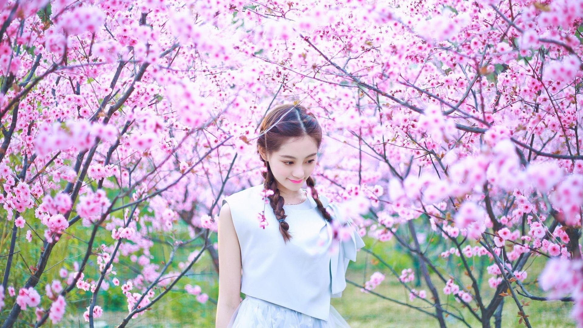 蓝绿交锋，莱比锡红牛拿下几内亚国脚，德里赫特冷静一刀定乾坤