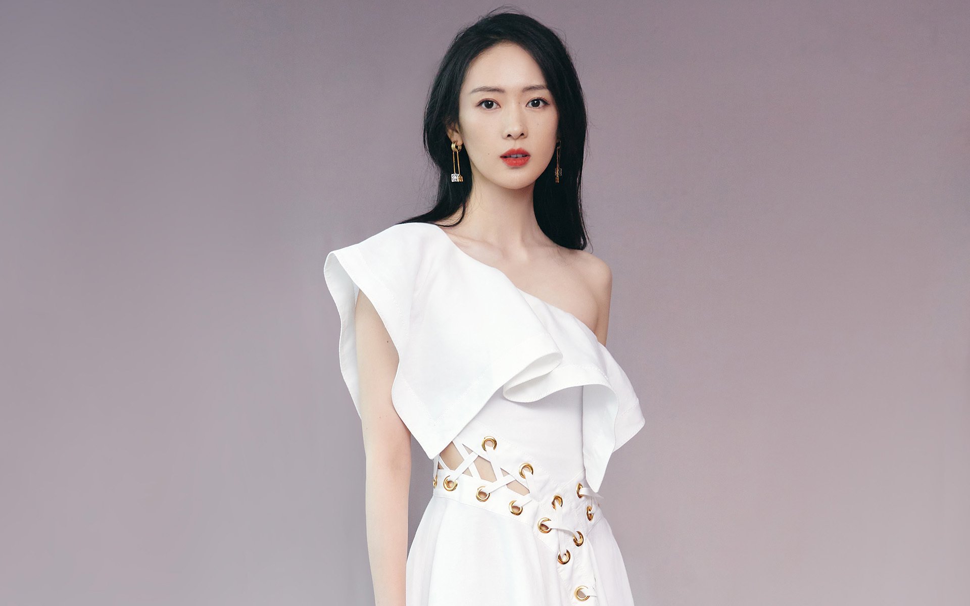 硬仗的两种解法，超级巨星的火力全开 vs 战术齿轮的精密运转